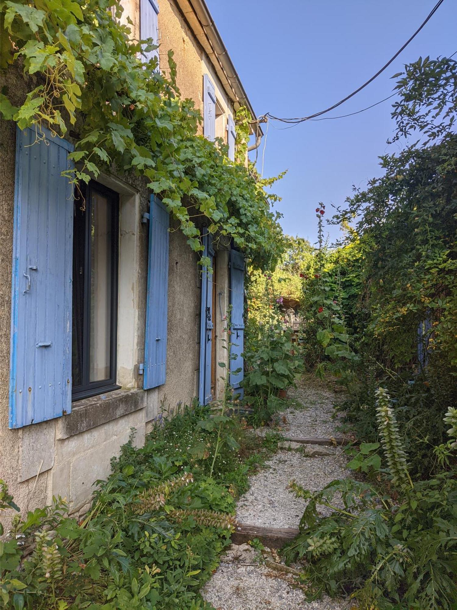 Holiday home Les Volets Bleus *
